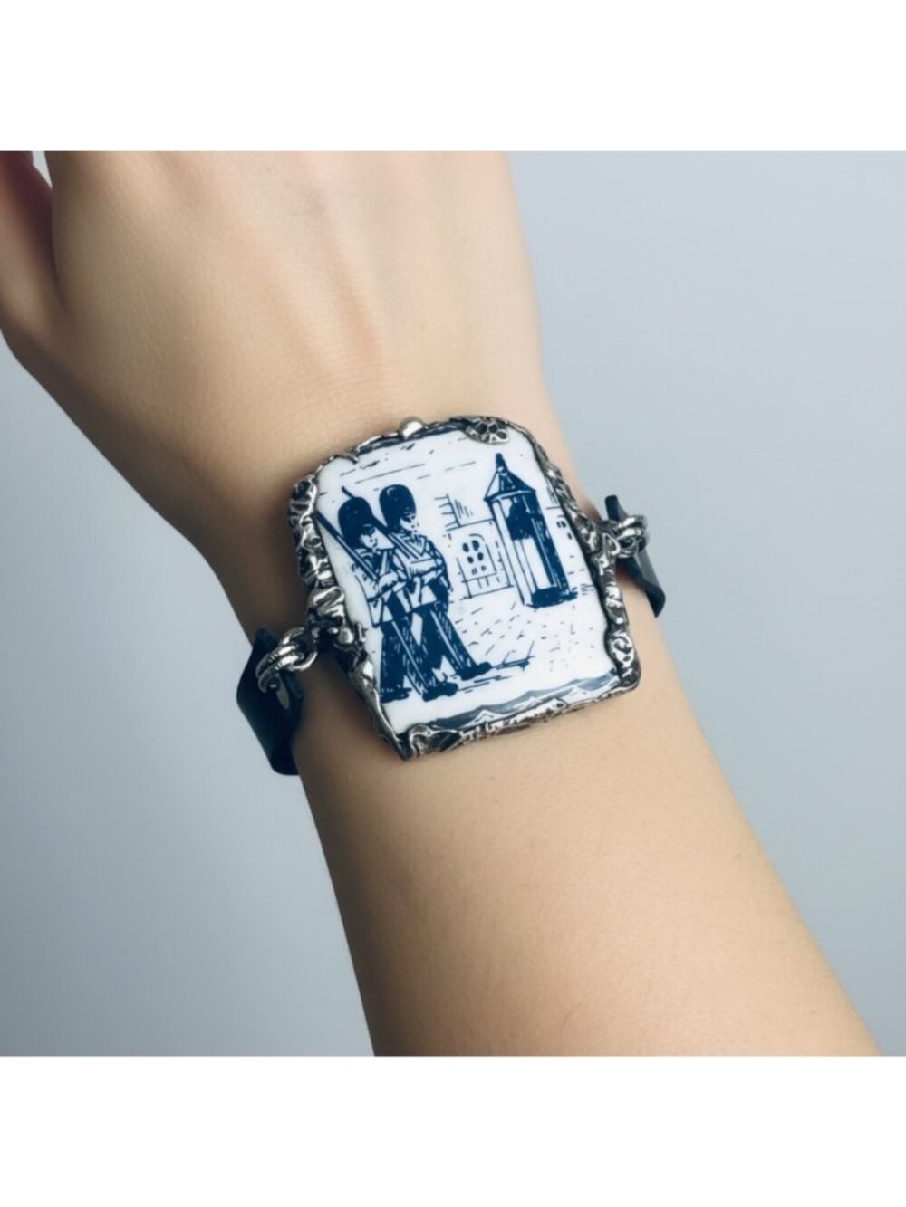 Blue Willow Nutcracker China Leather Bracelet With Silver Blend Bezel Artisanal - Picture 13 of 16